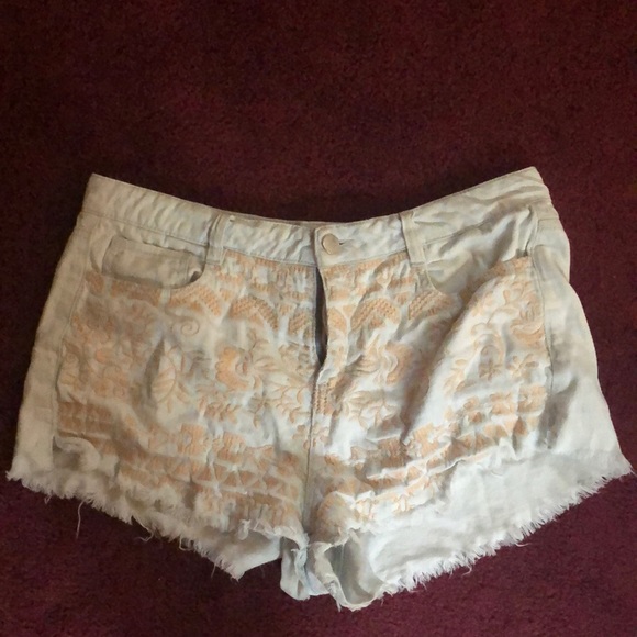 Light Blue, detailed shorts - Picture 1 of 1